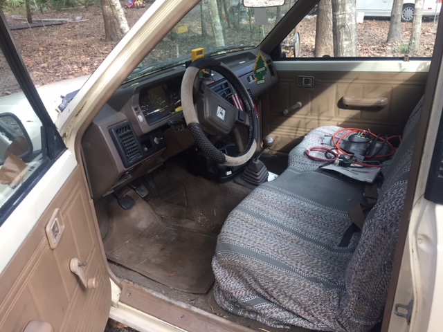 86 Mazda B2000 Interor from Drivers side